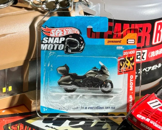 The Pocket Garage: 1:64 Scale Blister Pack Key Tag Keychain for BMW K1600