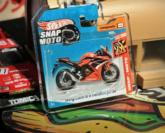 The Pocket Garage: 1:64 Scale Blister Pack Key Tag Keychain for Honda CBR500R