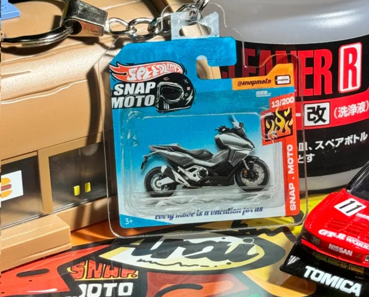 The Pocket Garage: 1:64 Scale Blister Pack Key Tag Keychain for Honda NSS750