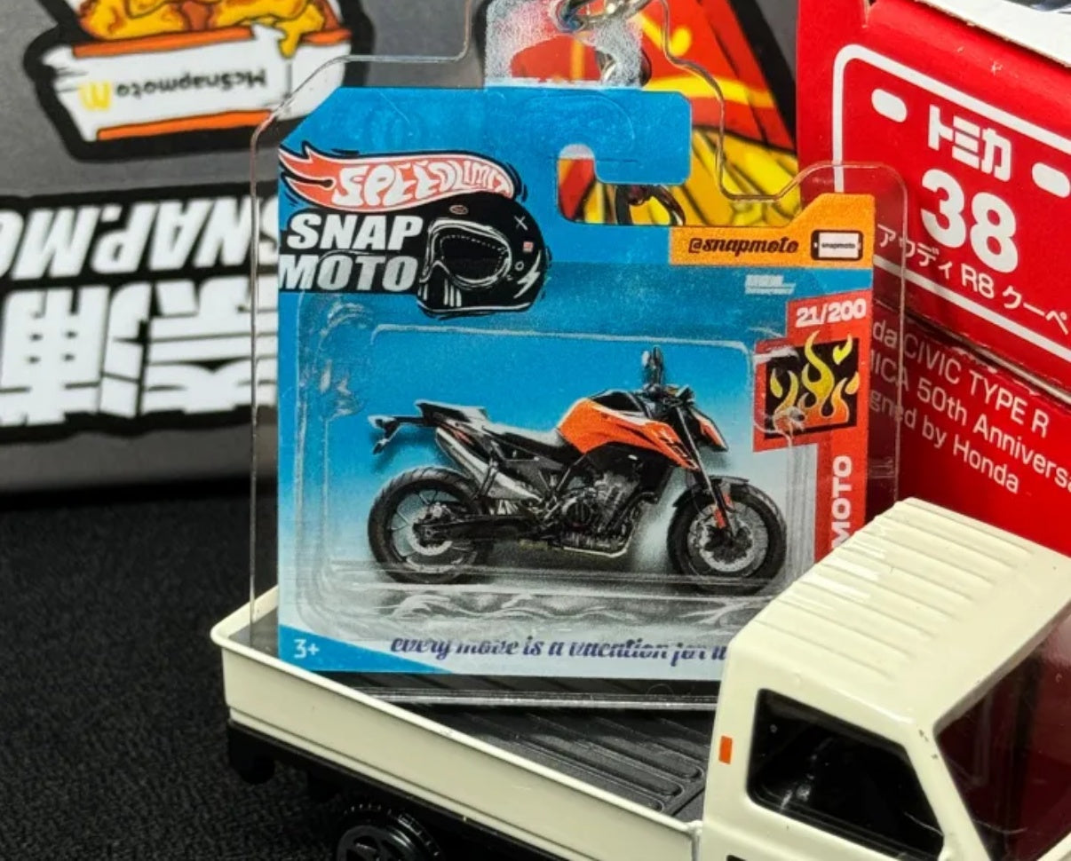 The Pocket Garage: 1:64 Scale Blister Pack Key Tag Keychain for KTM 790DUKE