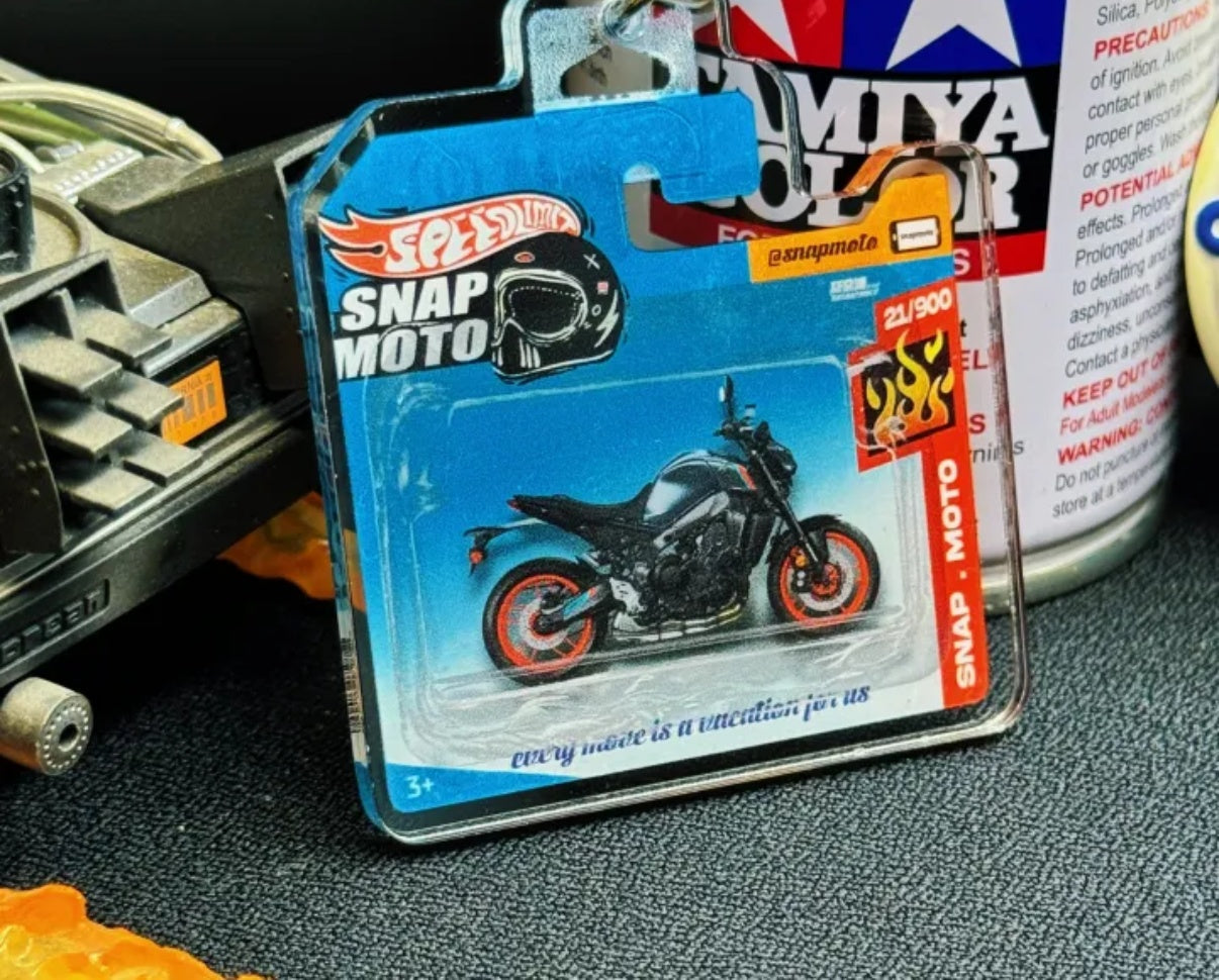 The Pocket Garage: 1:64 Scale Blister Pack Key Tag Keychain for Yamaha MT09