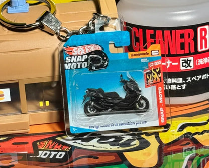 The Pocket Garage: 1:64 Scale Blister Pack Key Tag Keychain for BMW C400GT