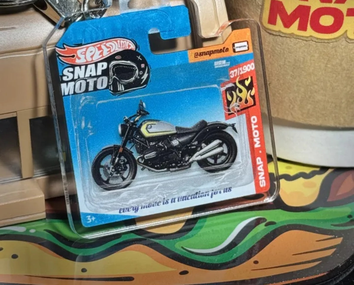 The Pocket Garage: 1:64 Scale Blister Pack Key Tag Keychain for BMW R12