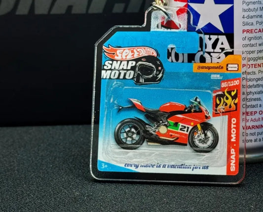 The Pocket Garage: 1:64 Scale Blister Pack Key Tag Keychain for Ducati PanigaleV2Bayliss