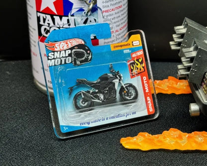 The Pocket Garage: 1:64 Scale Blister Pack Key Tag Keychain for Honda CB300R