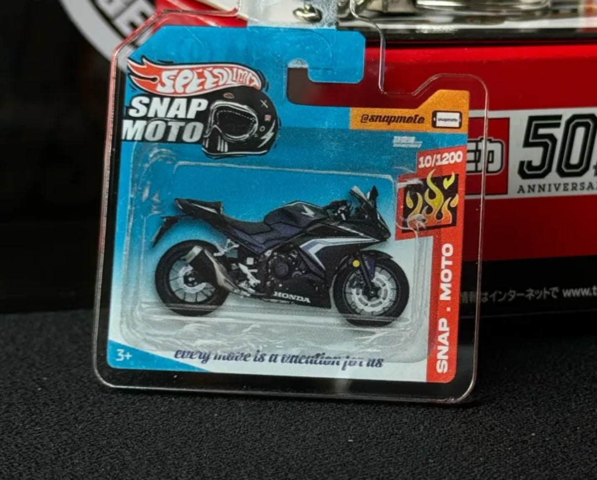 The Pocket Garage: 1:64 Scale Blister Pack Key Tag Keychain for Honda CBR400R