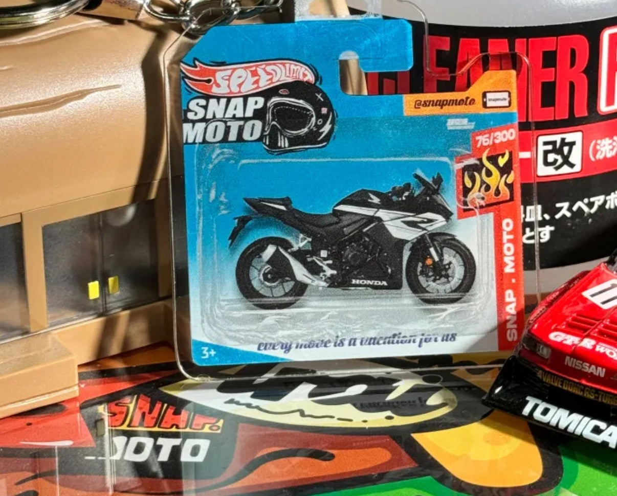 The Pocket Garage: 1:64 Scale Blister Pack Key Tag Keychain for Honda CBR400R