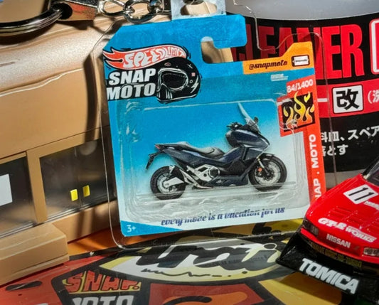 The Pocket Garage: 1:64 Scale Blister Pack Key Tag Keychain for Honda NSS750