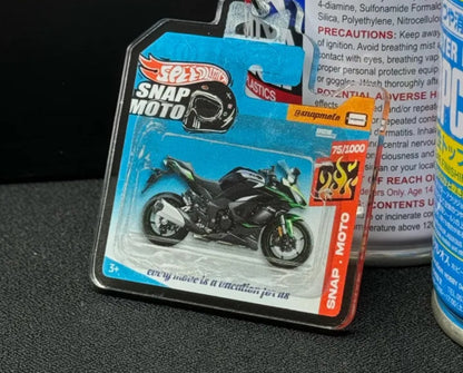 The Pocket Garage: 1:64 Scale Blister Pack Key Tag Keychain for Kawasaki NINJA1000SX