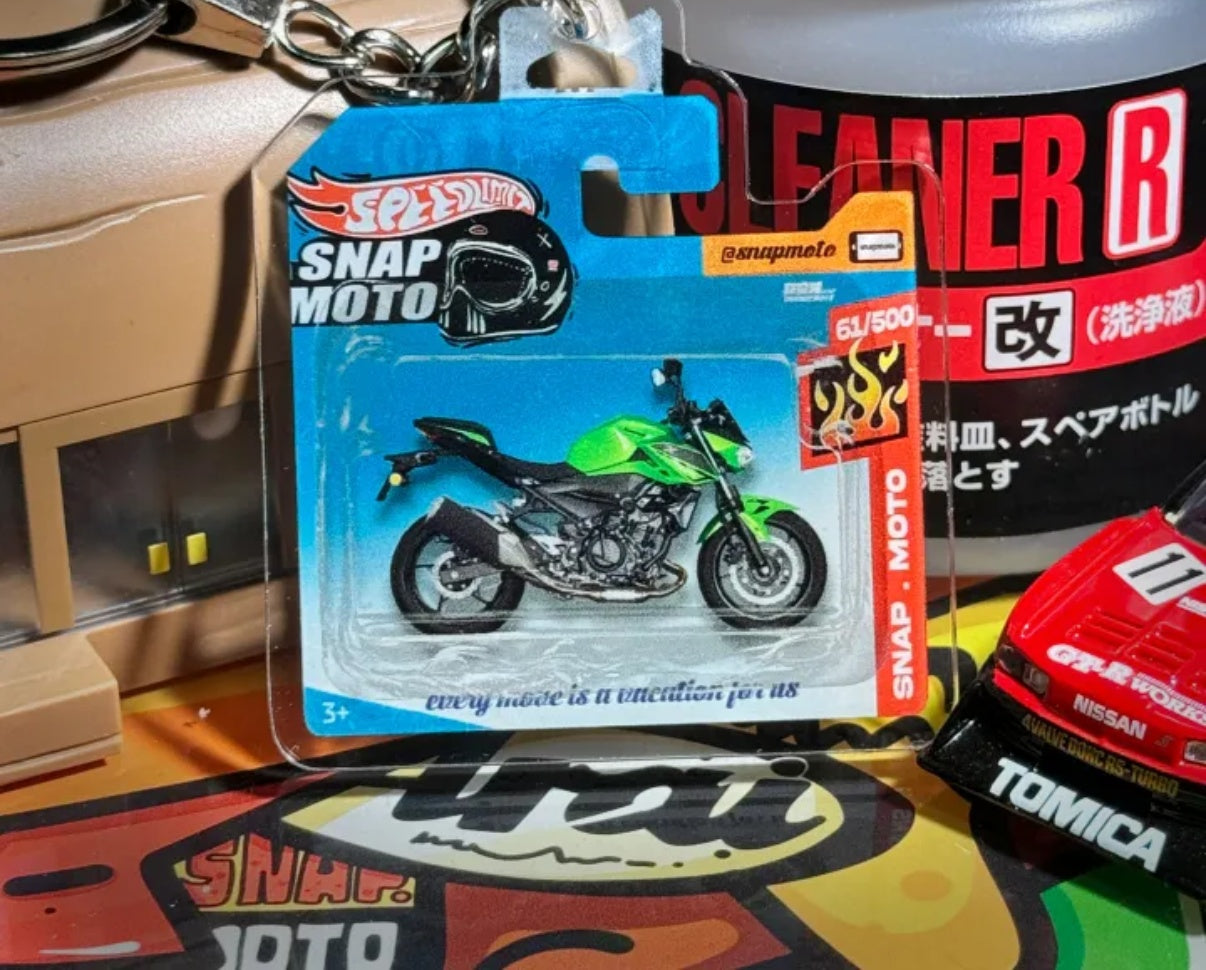 The Pocket Garage: 1:64 Scale Blister Pack Key Tag Keychain for Kawasaki Z400