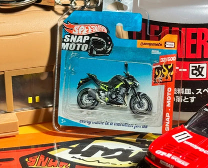 The Pocket Garage: 1:64 Scale Blister Pack Key Tag Keychain for Kawasaki Z900