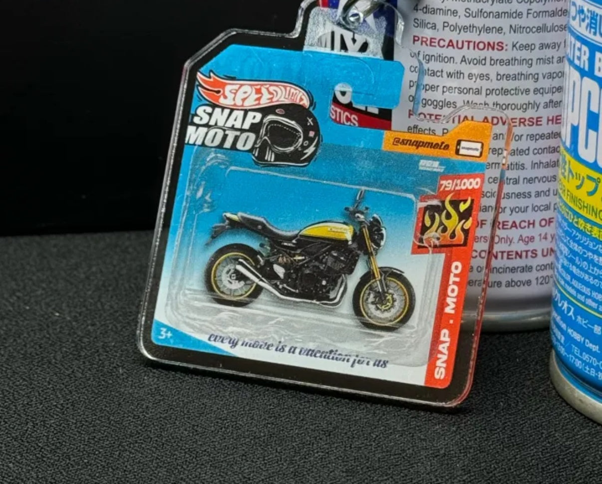 The Pocket Garage: 1:64 Scale Blister Pack Key Tag Keychain for Kawasaki Z900RS