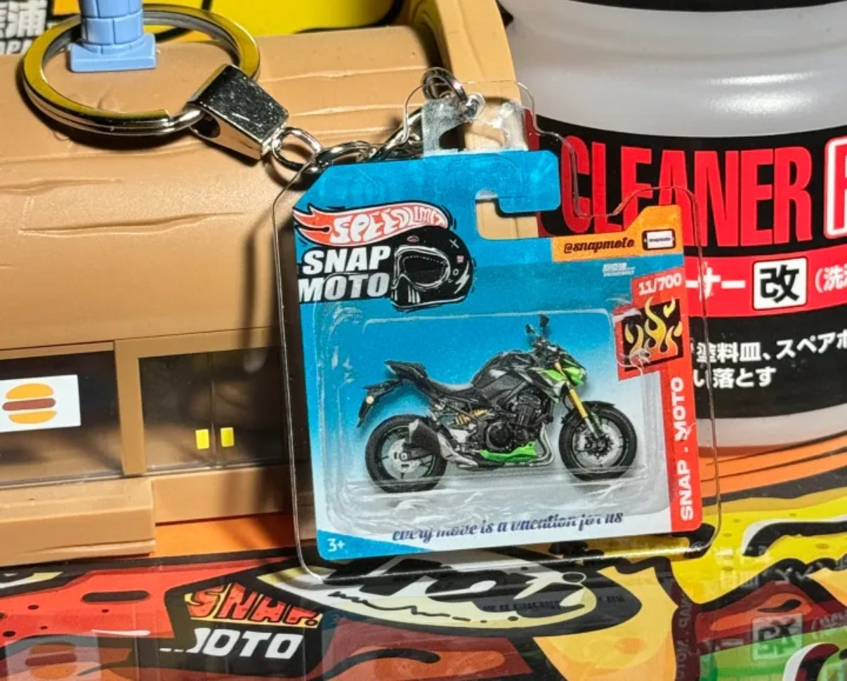 The Pocket Garage: 1:64 Scale Blister Pack Key Tag Keychain for Kawasaki Z900