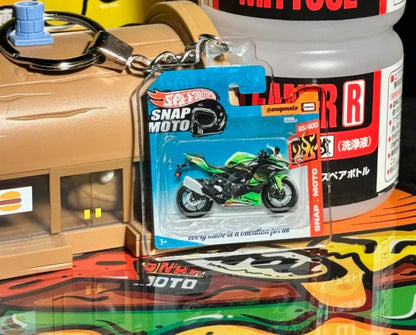 The Pocket Garage: 1:64 Scale Blister Pack Key Tag Keychain for Kawasaki ZX4R