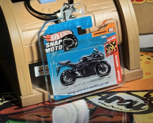 The Pocket Garage: 1:64 Scale Blister Pack Key Tag Keychain for Yamaha R3