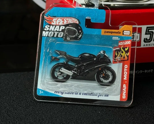 The Pocket Garage: 1:64 Scale Blister Pack Key Tag Keychain for Yamaha R6