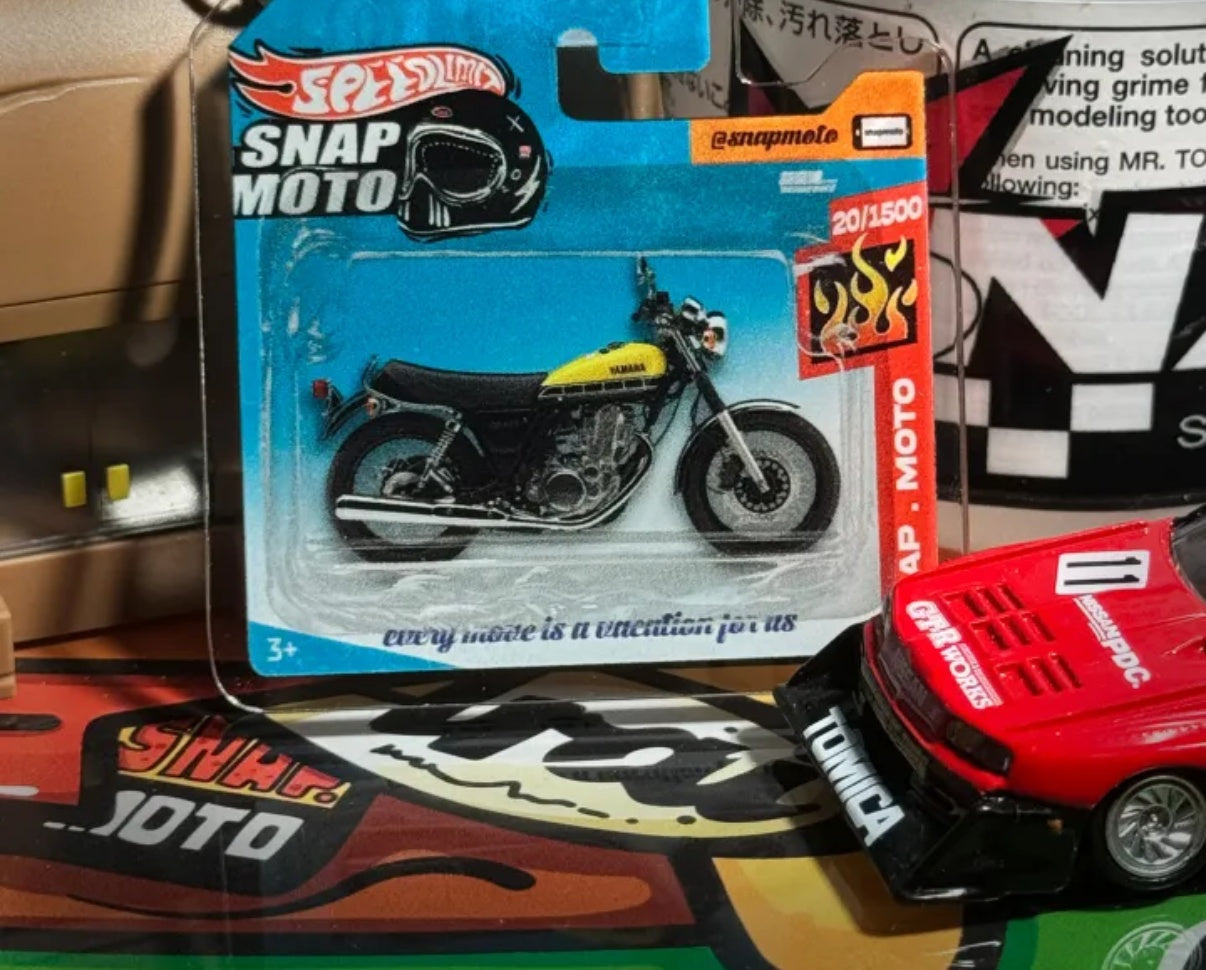 The Pocket Garage: 1:64 Scale Blister Pack Key Tag Keychain for Yamaha SR400